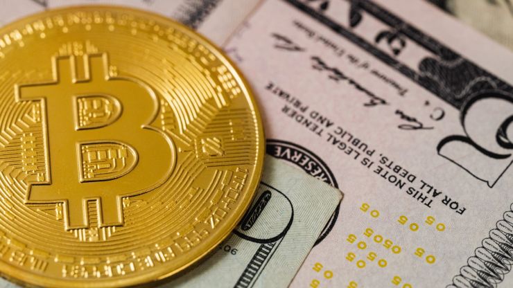 Izdevīgi investēt populārākā kriptovalūtā – Bitcoin