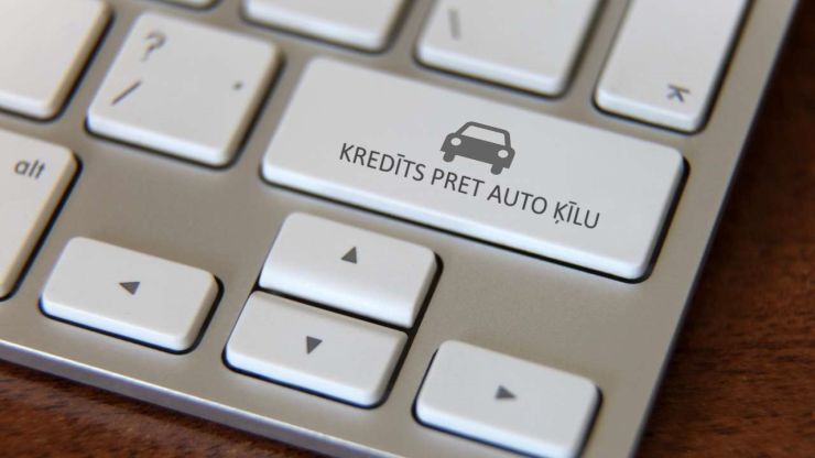 Datora klaviatūra ar pogu “kredīts pret auto ķīlu”
